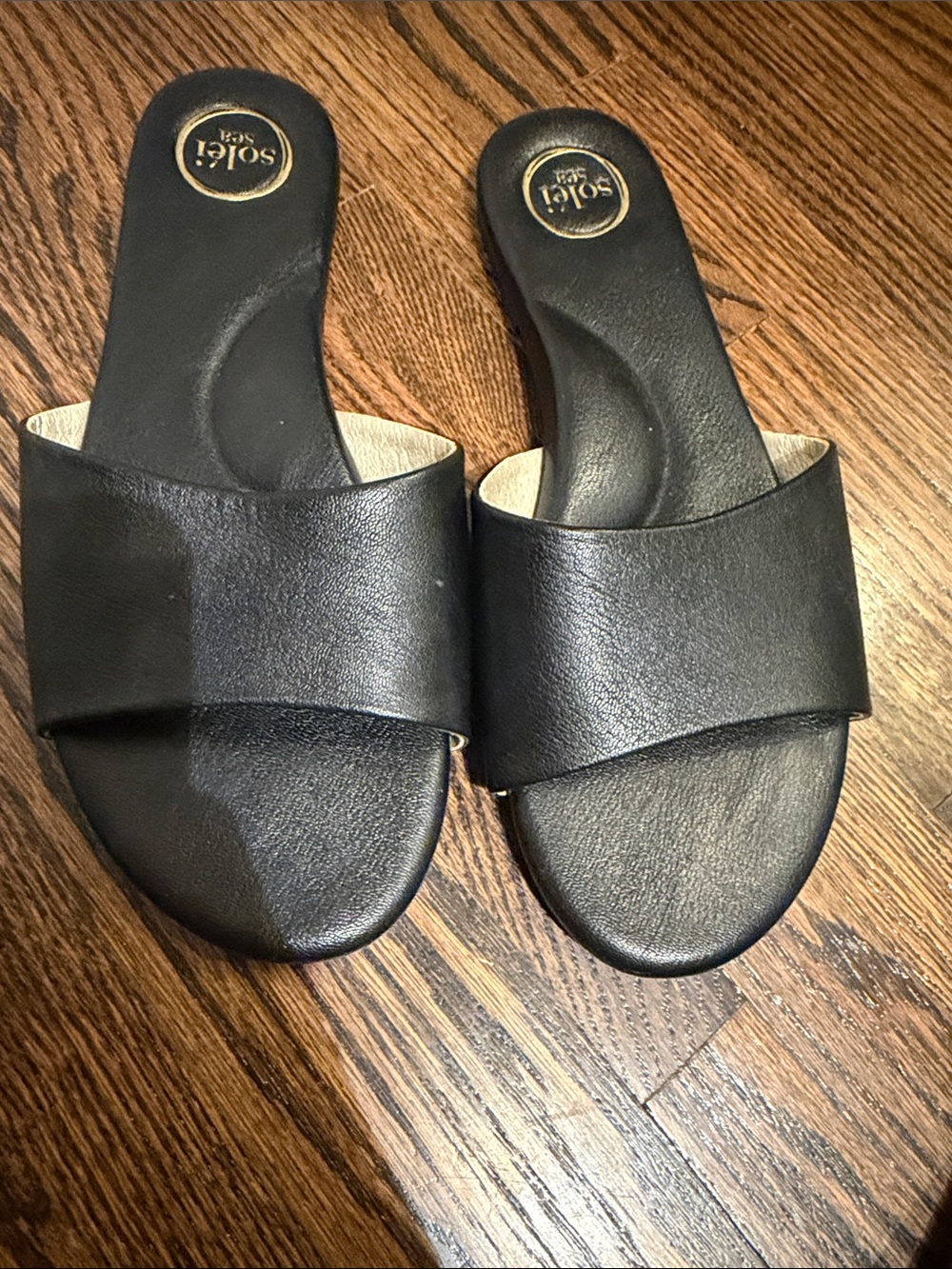 Women's Solei Sea Black Slide Sandals with Cushioned Footbed
